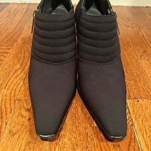 Donald Pliner Monica Booties